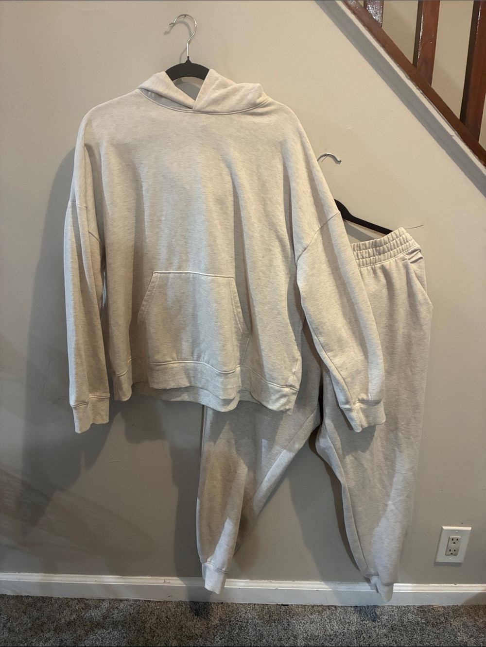 Athletic Works Cream Sweatshirt and Jogger Set Women's XL